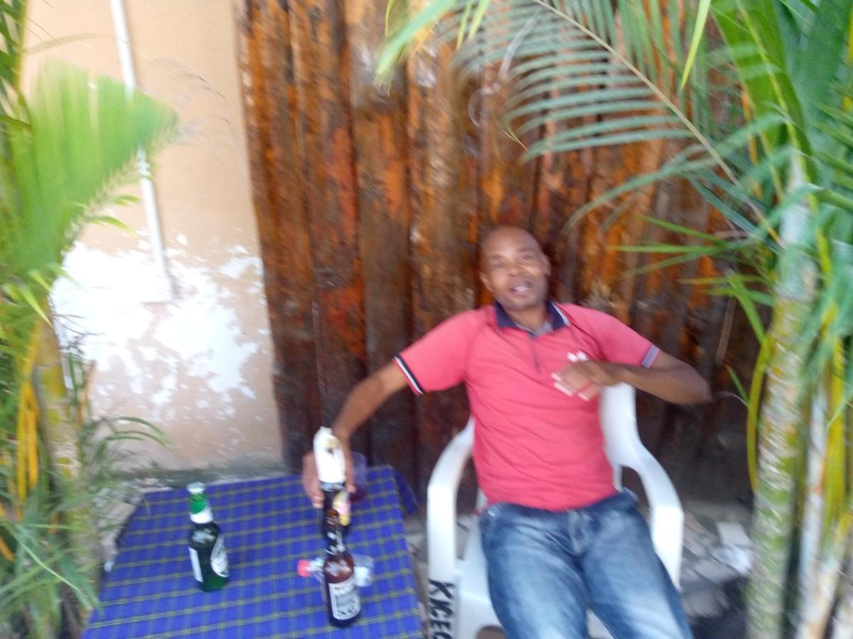 Kicec Bar And Guest House Airport Dar-es-Salaam Eksteriør bilde